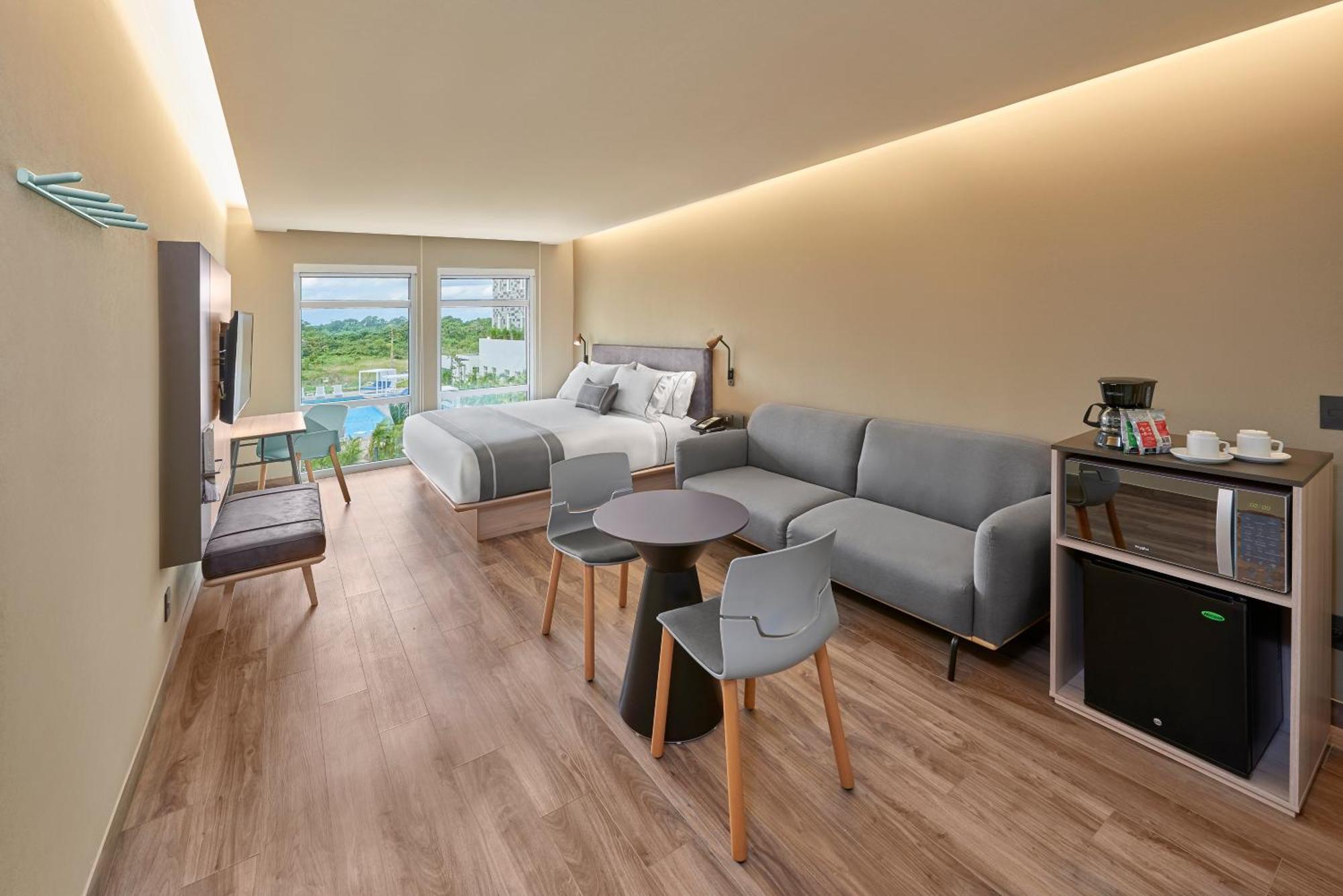 Superior King Room with Sofa Bed,1502807131:JPEG